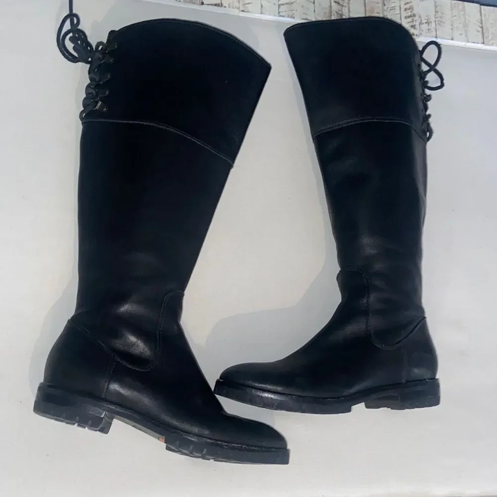 Cole Haan with Nike Air sole Black Leather Boots, Size 7 B waterproof
